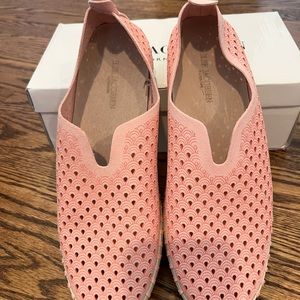 Isle Jacobson size 39 brand new in box shoes. Never worn.